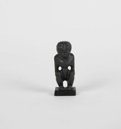 null Amulette idole mère talismanique.Jade.H :8cm.

Chine.Style néolithique de H...