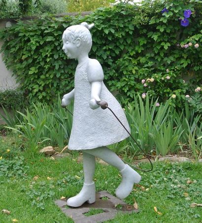 Roselyne Conil (née en 1945) Sidonie Sculpture in resin and steel H 116 cm