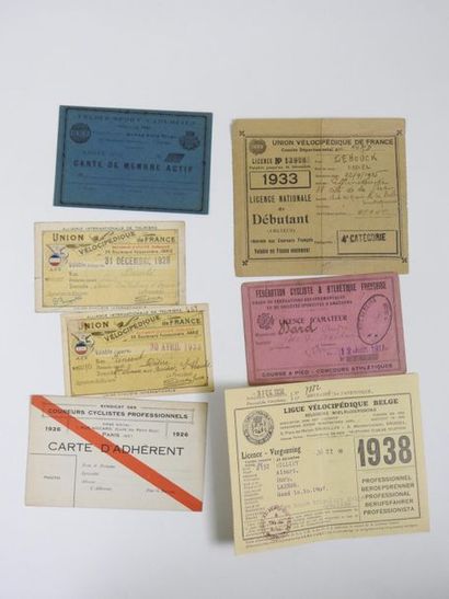 null Licences et autres. Six exemplaires différents, dont 3 rares : a) UVF, 1932,...