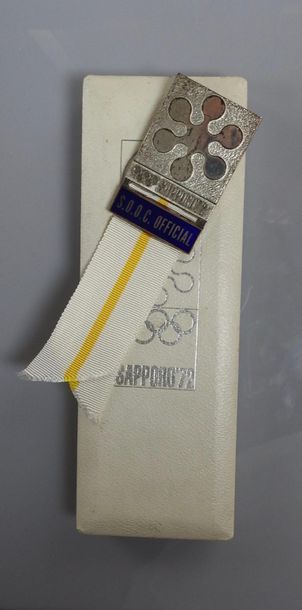null Sapporo 1972, badge officiel en métal pour le S.O.OC Official Dans son écrin...