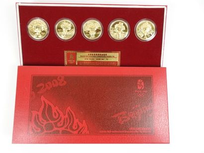 null Pékin 2008 coffret de médailles et cinq mascottes officielles (diam. 4,5 cm),...