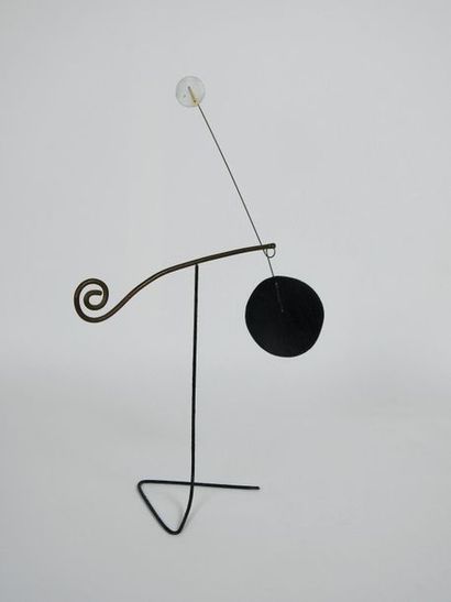 null Alexandre Calder, dans le gout de

Sculpture mobile

H 34 cm