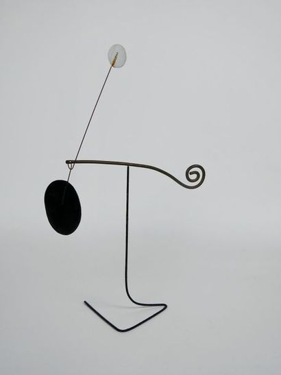null Alexandre Calder, dans le gout de

Sculpture mobile

H 34 cm