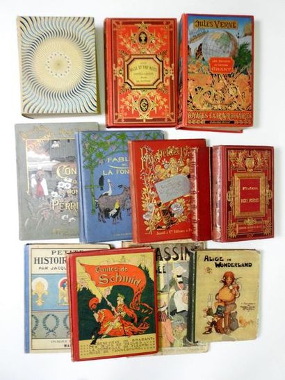 null ENFANTINA

Nice batch of books for wise children, including Jules Verne, et...