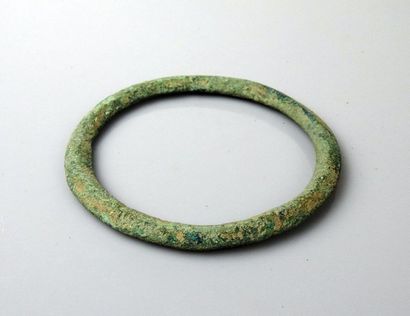 null Bracelet massif à section tronconique

Bronze 8 cm

Protohistoire Age du br...