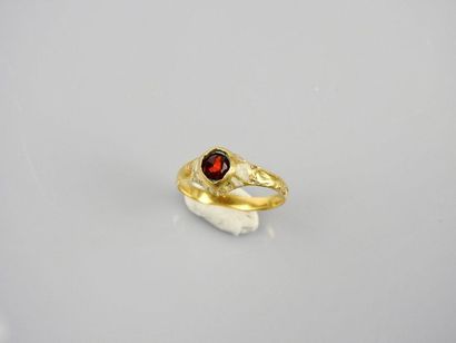 null Ring of young nobleman or notable.Gold and garnet.
Renaissance or Haute Epo...
