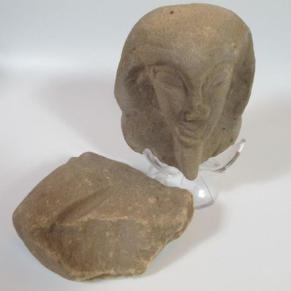 null Pharaoh's head. Sandstone. L 12cm. Old Empire style. A stoneware sharpener is...