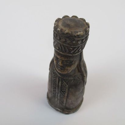 null High Era. Northern Europe. Queen figurine, chess piece. H approx. 9.5cm. Approx....