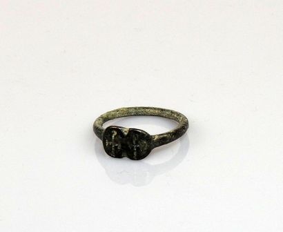 null Double bezel ring representing two bronze crosses Internal diameter 1.8 cm Medieval...