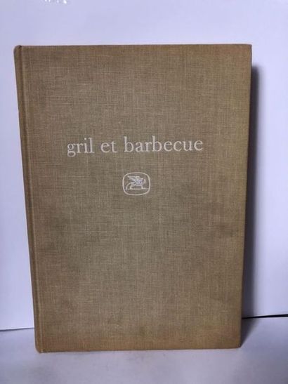 Courtine Robert J. Gril et Barbecue.
Ouvrage édité 1963 chez deux coqs d'or.
De format...