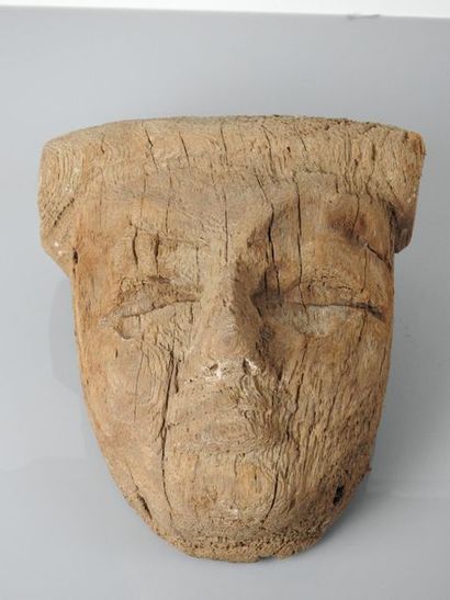 null Masque de sarcophage en bois anciennement stuqué

Egypte, Basse Epoque, 664...