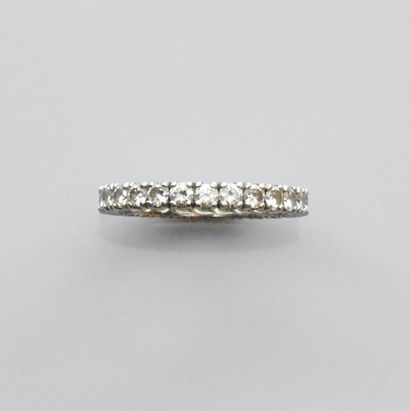 null Wedding band in white gold, 750 MM, highlighted with diamonds, size: 56, weight:...