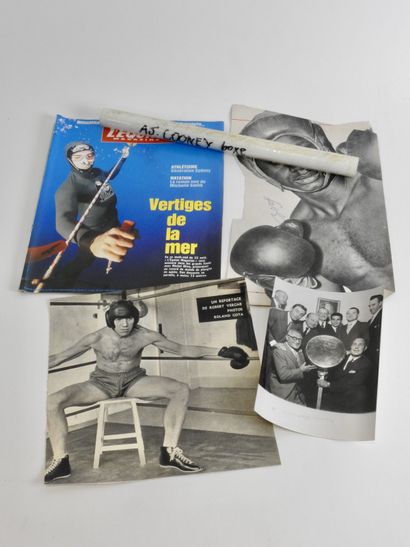 null Boxing. 5 pieces: a) Poster Aj Cooney 1989, 49 x 64 cm; b) Photo print of Roland...