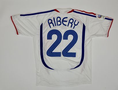 null 
Réplique boutique du maillot Coupe du monde 2006 de Franck Ribéry. Non porté....