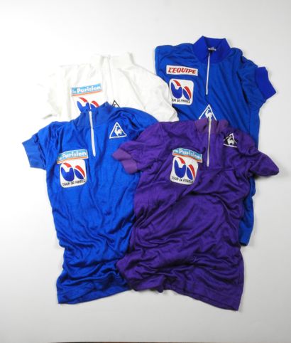 null Cyclisme. Coq Sportif. Quatre maillots des années 1980, avec logos anneaux de...