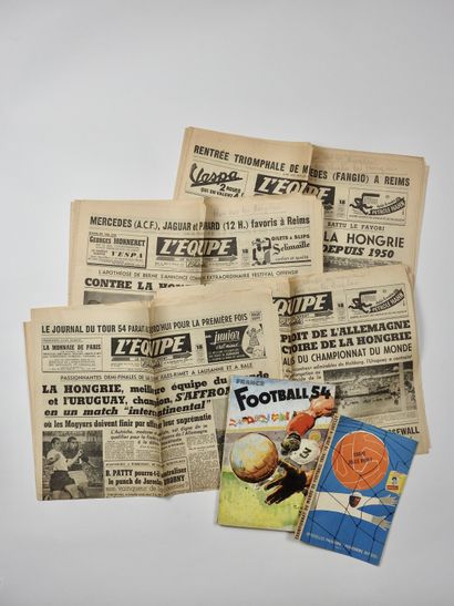 null Football. Coupe du Monde 1954. Six pièces :a) le programme officiel de la Coupe...