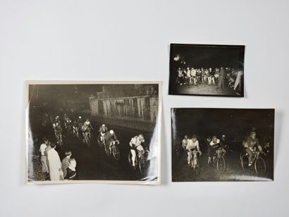 null Cyclisme. Paris-Brest-Paris 1948. Trois photos de presse : a) 2 différentes...