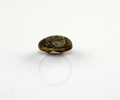  Ring with a cruciform decoration 
Bronze Inner diameter 1.6 cm 
Medieval Period