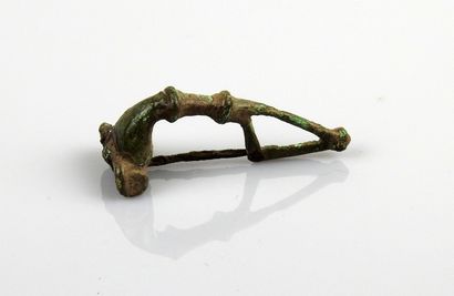 null Fibule à ressort

Bronze 4.3 cm

Période romaine, Ier siècle avant J.-C.