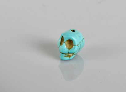 null Vanité.Perle amulette en pierre bleue.H :1cm.