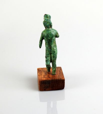 null Fine statuette représentant Mars casqué

Bronze 6.8 cm

Période romaine