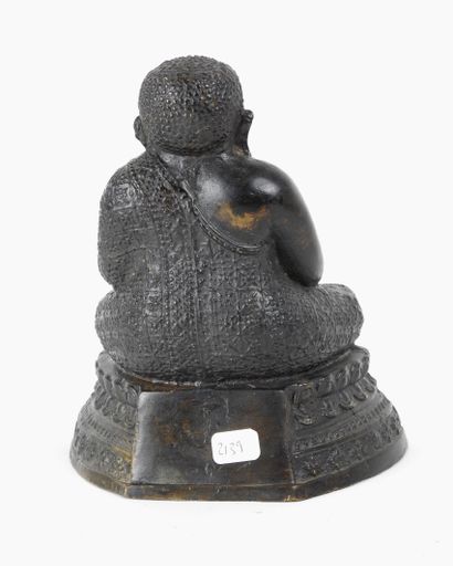 null Bouddha assis sur un trône lotiforme.Bronze.Siam.

H :10cm.