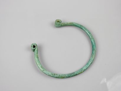 null Petit torque ou bracelet.Age du Bronze.Est Europe.D :10,5cm