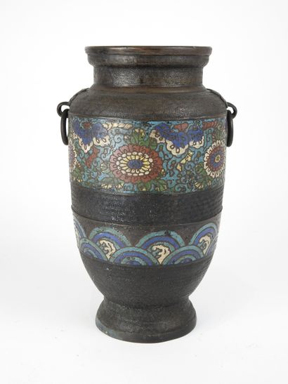 null Vase en bronze cloisonné.

Chine.XIXès.H :33cm.