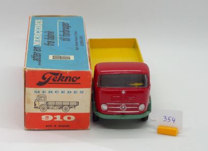 null TEKNO - DENMARK - Metal (1)

# 910 MERCEDES LP 322 DROPSIDE TRAY

Red cab, yellow...