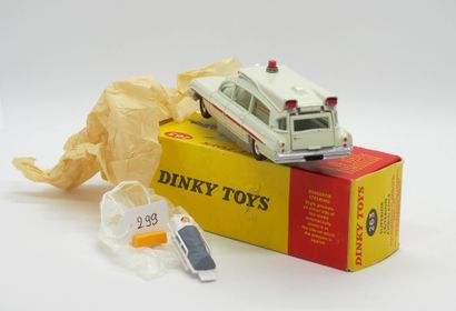 null DINKY TOYS - Great Britain - Metal (1)

# 263 - SUPERIOR CRITERION AMBULANCE

First...