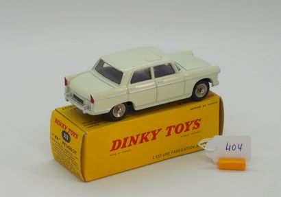 null DINKY TOYS - FRANCE - Metal (1)

# 553 PEUGEOT 404

Ivory, chocolate interior...