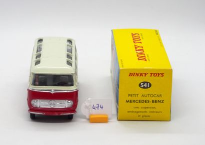 null DINKY TOYS - FRANCE - Métal (1)

# 541 PETIT AUTOCAR MERCEDES-BENZ

Rouge classique...