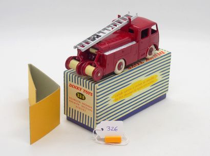 null DINKY TOYS - FRANCE - Métal (1)

# 32 E BERLIET FOURGON INCENDIE PREMIERS SECOURS

Type...