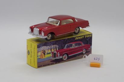 DINKY TOYS - FRANCE - Metal (1)

# 533 COUPE...
