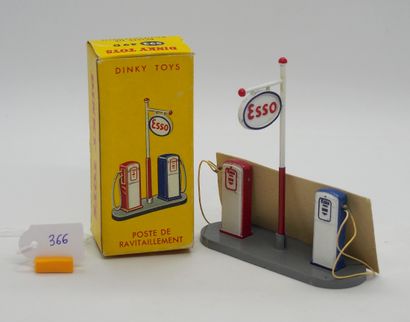null DINKY TOYS - FRANCE - Metal (1)

# 592/49 D "ESSO" FUELLING STATION

3rd version,...