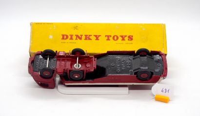 null DINKY TOYS - FRANCE - Metal (1)

# 32 C PANHARD TRACTOR ESSO TRAILER

Big Wings"...