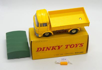 null DINKY TOYS - FRANCE - Métal (1)

# 584 BERLIET GAK BÂCHÉ

Jaune, bâche plastique...