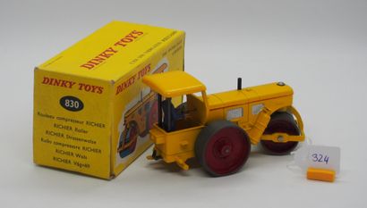 null DINKY TOYS - FRANCE - Metal (1)

# 830 STEAMROLLER RICHIER

Yellow red, blue...