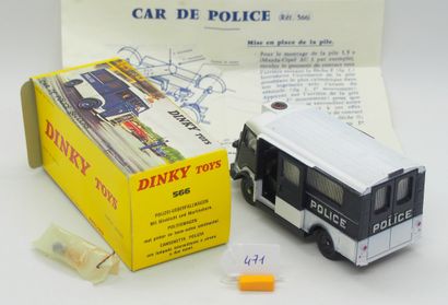 null DINKY TOYS - FRANCE - Métal (1)

# 566 CITROËN TYPE H CAR POLICE SECOURS

Couleurs...