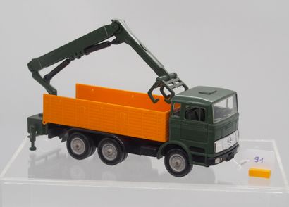 null NOREV - France - 1/43rd - Plastic (1)

# 199 MERCEDES TRUCK HYDRAULIC CRANE

Khaki...