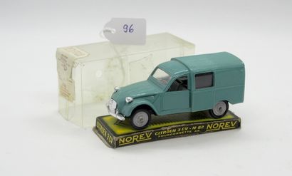 null NOREV - France - 1/43e - Plastique (1)

# 82 CITROËN 3CV FOURGONNETTE AK

Verte,...