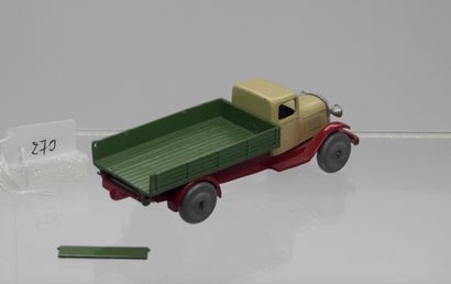 null DINKY-TOYS - France - 1/43rd - Metal (1)

POOR CURRENT

# 25 th TILTING TRUCK

Cream...