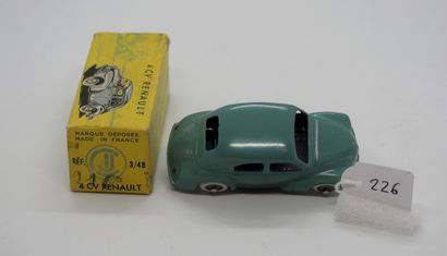 null CIJ - France - 1/45th - Metal (1)

# 3/48 4 HP RENAULT 1956

Mint green. 3-bar...