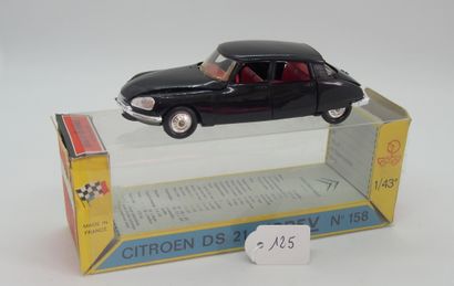 null NOREV - France - 1/43e - Plastique (1)

COULEUR RARE

# 158 CITROËN DS 21

Noire....