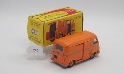 null CIJ - France - 1/43e - Métal (1)

# 3/90 RENAULT ESTAFETTE

Saumon uni, filets...