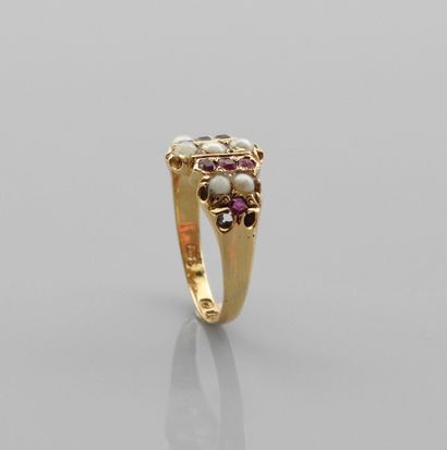 null Ring in white gold, 750 MM, decorated with pink stones and half cultured pearls,...