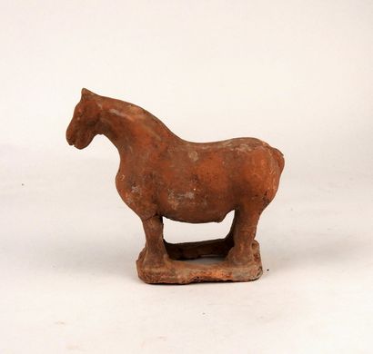 null Statuette représentant un cheval

Terre cuite 14 cm

Chine Style Han