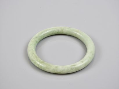 null Bracelet jade néphrite de Sibérie.Denv 8cm.