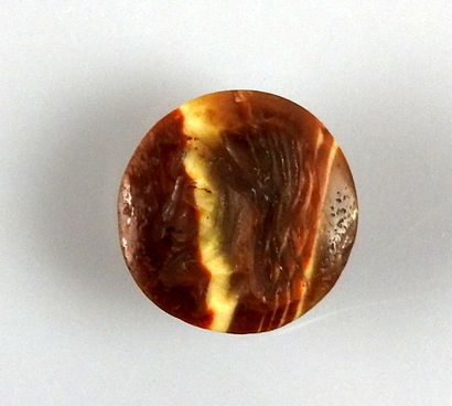 null Intaille représentant une tête présumée d’Alexandre

Agate rubanée 1.2 cm

Style...