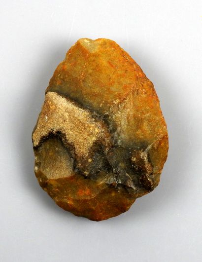 null Biface ovoide en silex brun veiné

9.5 cm

Préhistoire Paléolithique